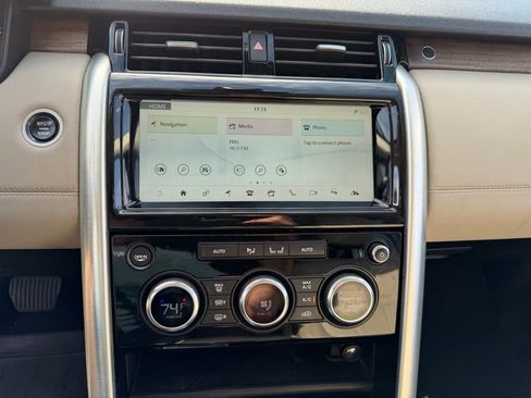 Used 2018 Land Rover Discovery HSE AWD/4WD image 29