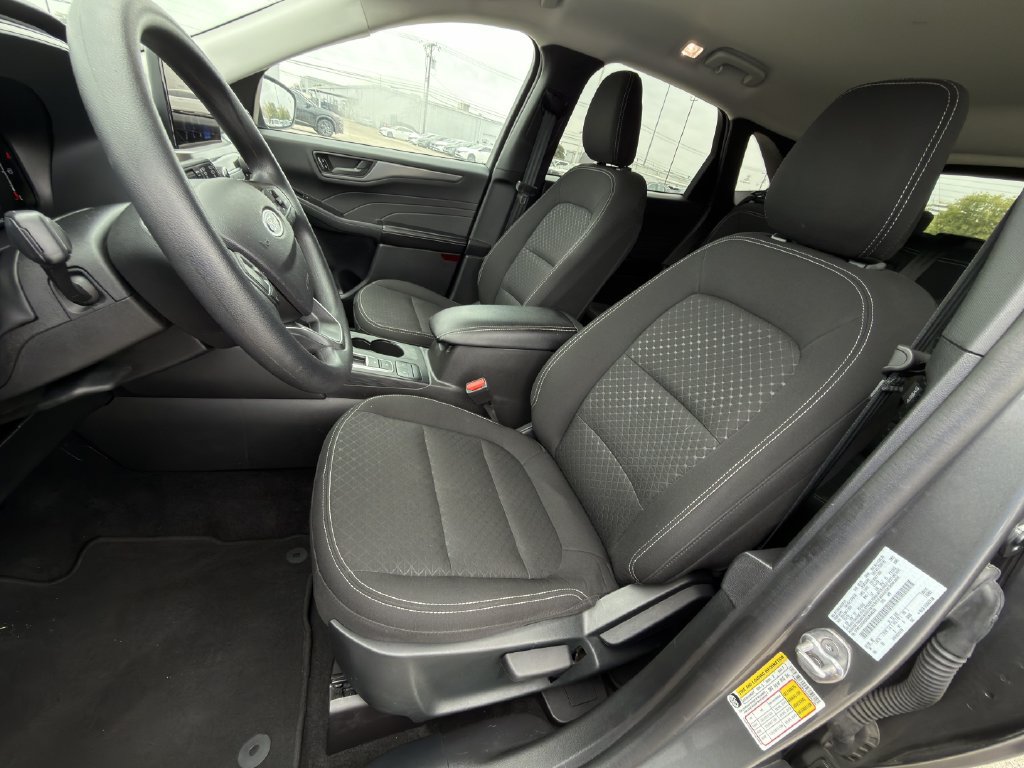 Used 2025 Ford Escape Active AWD/4WD image 29