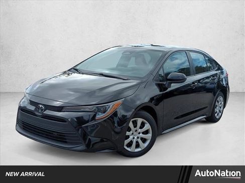 Used 2024 Toyota Corolla LE FWD image 1