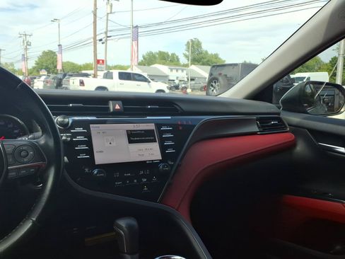 Used 2019 Toyota Camry XSE FWD image 19