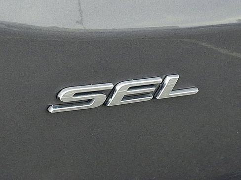 Certified 2023 Ford Edge SEL image 31