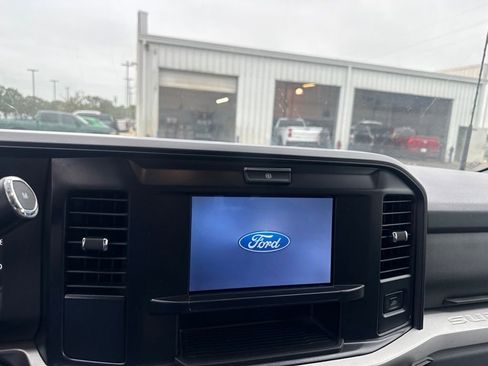 Used 2025 Ford F250 XLT AWD/4WD image 10