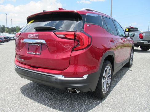 Used 2020 GMC Terrain SLT w/ Preferred Package FWD image 7