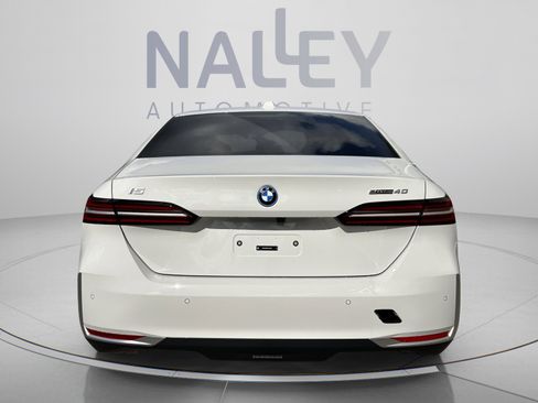 Used 2026 BMW i5 eDrive40 RWD image 3