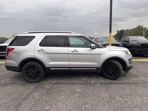 Used 2016 Ford Explorer Limited w/ Class II Trailer Tow Package AWD/4WD image 6