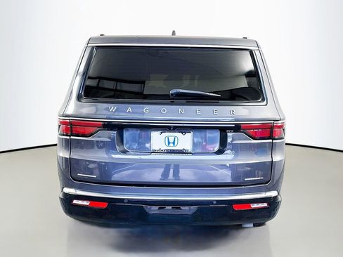 Used 2022 Jeep Wagoneer Series III AWD/4WD image 6