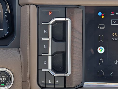 Used 2022 GMC Yukon Denali w/ Denali Premium Package image 29