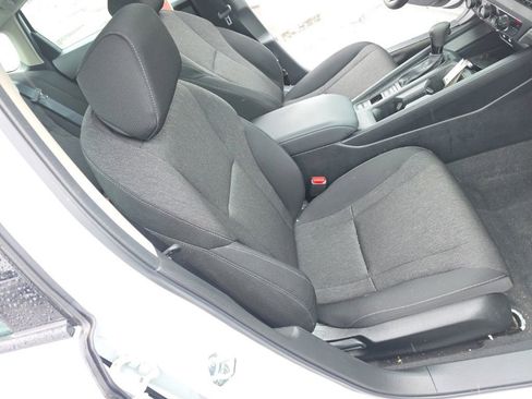 Used 2025 Honda Accord SE image 26