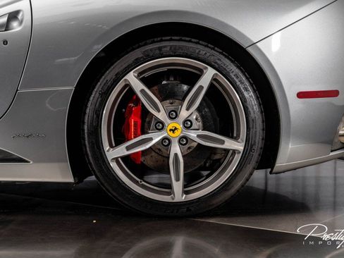 Used 2014 Ferrari California image 16
