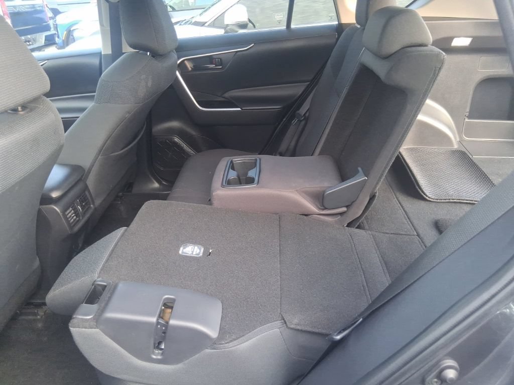 Used 2024 Toyota RAV4 LE AWD/4WD image 18