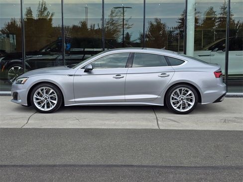 Used 2022 Audi A5 2.0T Premium Plus image 2