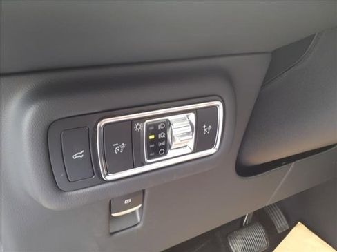 New 2024 Lincoln Nautilus Premier w/ Equipment Group 102A image 9