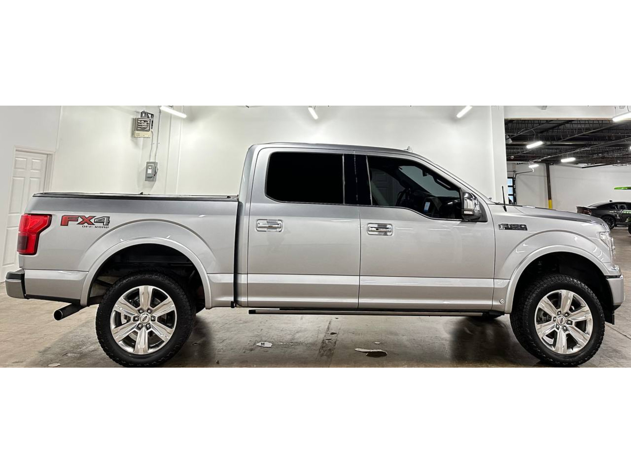 Used 2020 Ford F150 Platinum w/ Equipment Group 701A Luxury AWD/4WD image 9
