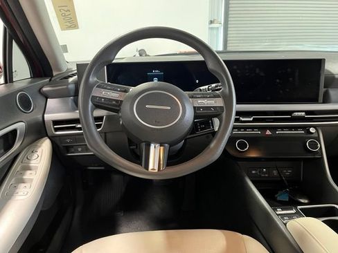 Used 2025 Hyundai Sonata SEL FWD image 21
