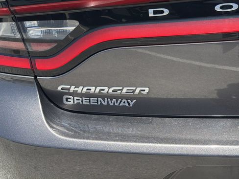 Used 2020 Dodge Charger SXT RWD image 9