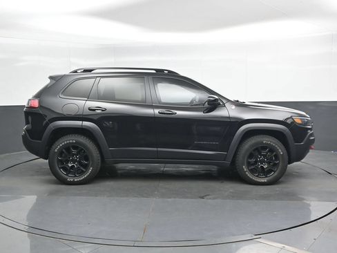 Used 2022 Jeep Cherokee Trailhawk w/ Premium Leather Package AWD/4WD image 3