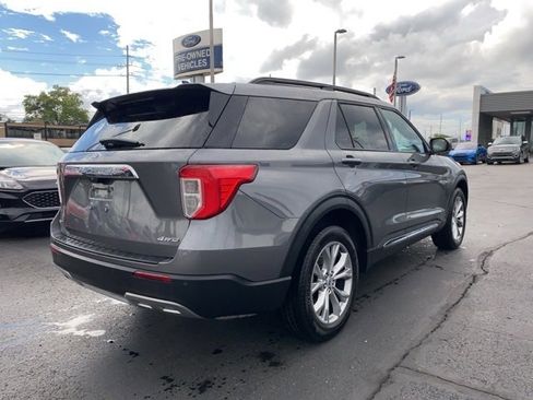 Used 2023 Ford Explorer XLT w/ Equipment Group 202A image 5