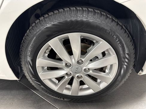 Used 2016 Kia Forte LX w/ LX Popular Plus Package FWD image 12