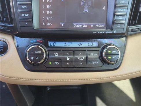 Used 2018 Toyota RAV4 XLE image 20