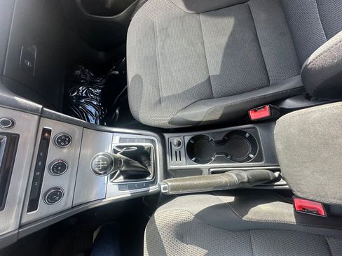 Used 2015 Volkswagen Golf Launch Edition image 20