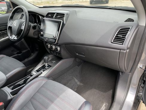 Used 2025 Mitsubishi Outlander Sport SE AWD/4WD image 44