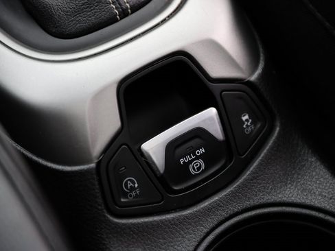 Used 2021 Jeep Compass 80th Special Edition w/ Sun and Sound Group image 21