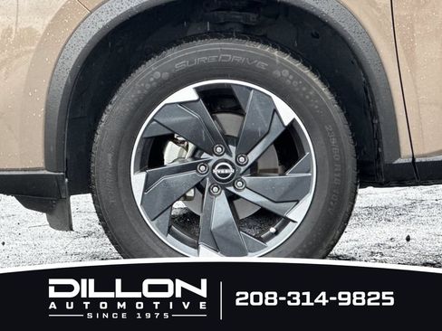 Used 2025 Nissan Rogue SV AWD/4WD image 30