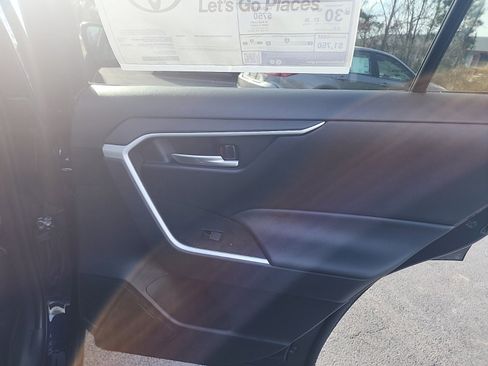 New 2025 Toyota RAV4 XLE w/ Convenience Package FWD image 33
