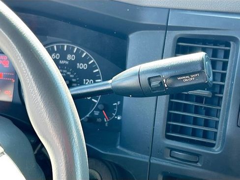 Used 2018 Nissan NV 2500 SV RWD image 12