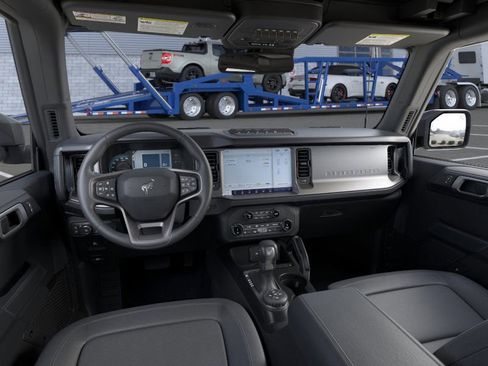 New 2025 Ford Bronco Badlands image 9
