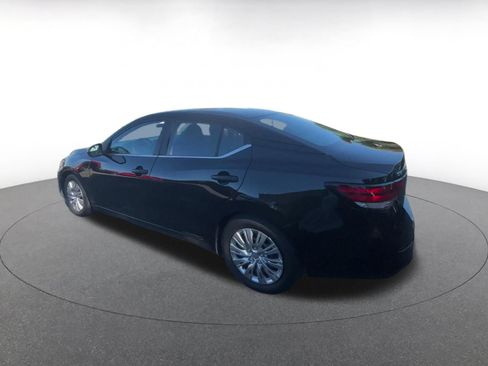 Used 2025 Nissan Sentra S FWD image 9