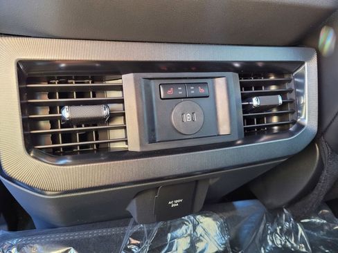 New 2026 Ford F250 Platinum AWD/4WD image 40