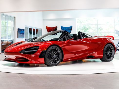 Used 2027 McLaren 750S Spider RWD image 5
