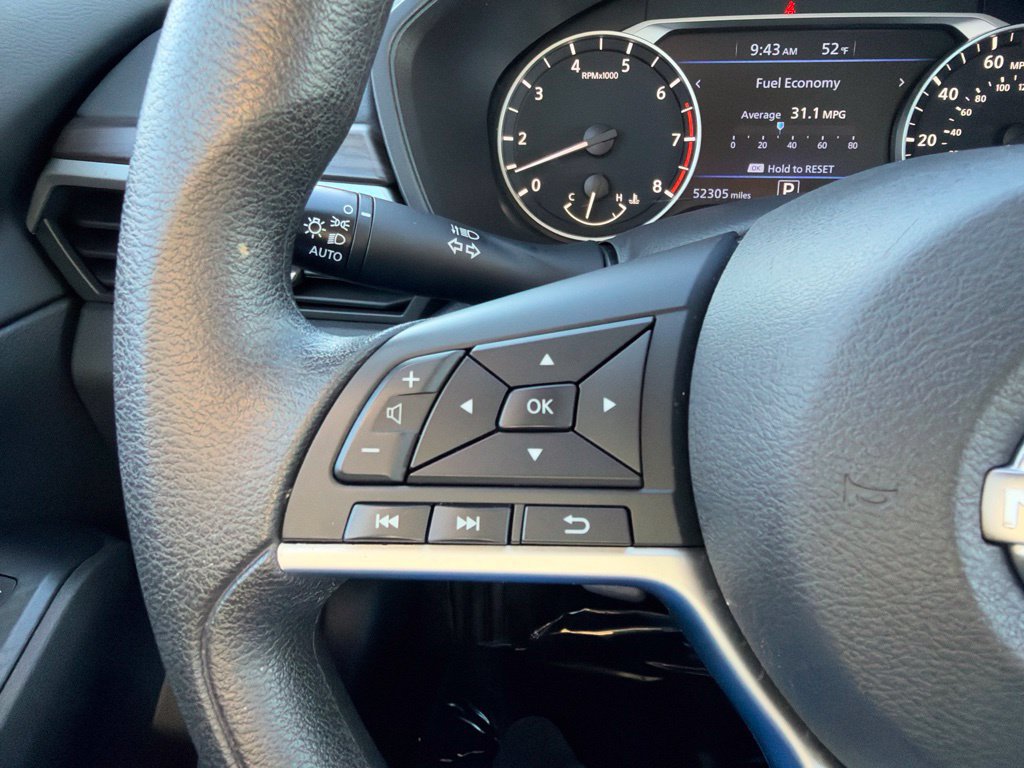 Used 2024 Nissan Altima 2.5 SV FWD image 17