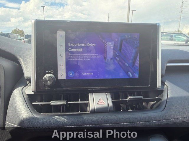 Used 2023 Toyota RAV4 LE AWD/4WD image 8