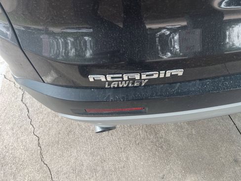 Used 2019 GMC Acadia SLE image 3