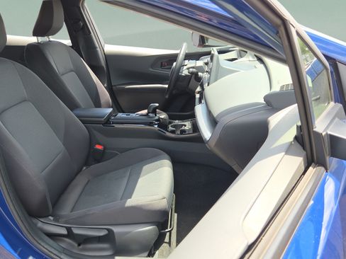 Used 2024 Toyota Prius LE FWD image 15