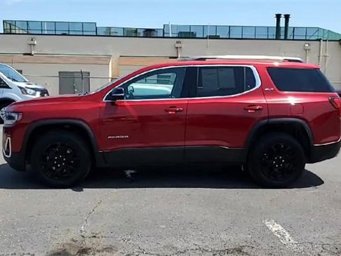 Certified 2023 GMC Acadia SLT image 5