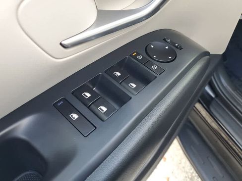 Used 2025 Hyundai Tucson SE image 17