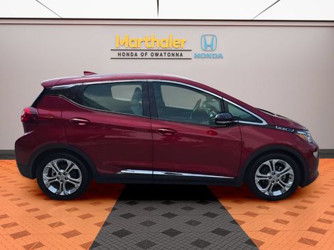 Used 2021 Chevrolet Bolt LT FWD image 6