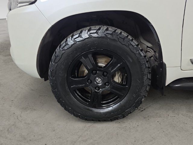 Used 2016 Toyota Land Cruiser AWD/4WD image 9