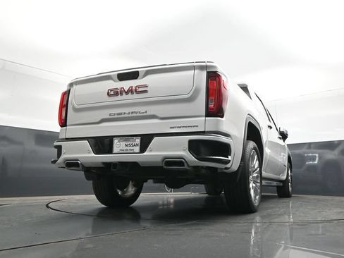 Used 2021 GMC Sierra 1500 Denali w/ Denali Ultimate Package AWD/4WD image 30