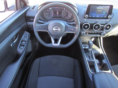 Used 2024 Nissan Sentra SV image 11