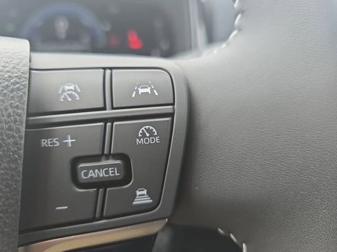 Used 2026 Toyota Camry SE w/ Convenience Package image 17