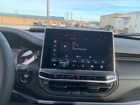 New 2026 Jeep Compass Latitude image 34