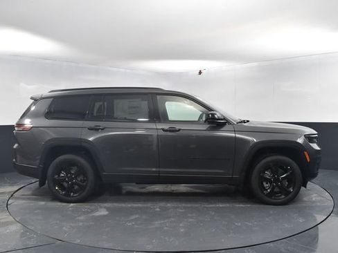 New 2025 Jeep Grand Cherokee L Limited w/ Black Appearance Package image 11