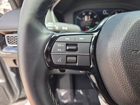 Used 2025 Honda Civic Sport image 32