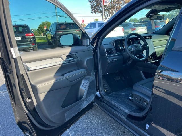 New 2027 GMC Terrain Elevation w/ Elevation Premium Package FWD image 5