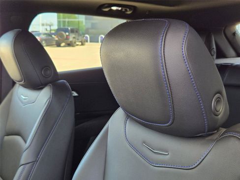 Certified 2025 Cadillac XT4 Sport FWD image 12
