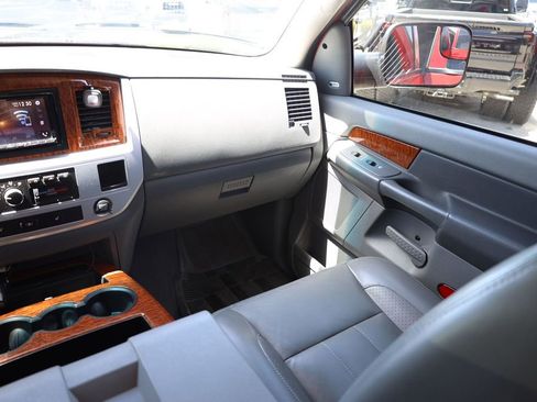 Used 2006 Dodge Ram 3500 Truck Laramie w/ Protection Group AWD/4WD image 23